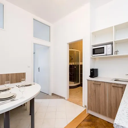 Affordable Stay Navratilova Praag Buitenkant foto