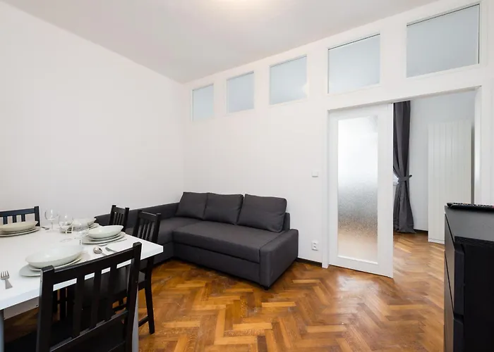 Affordable Stay Navratilova