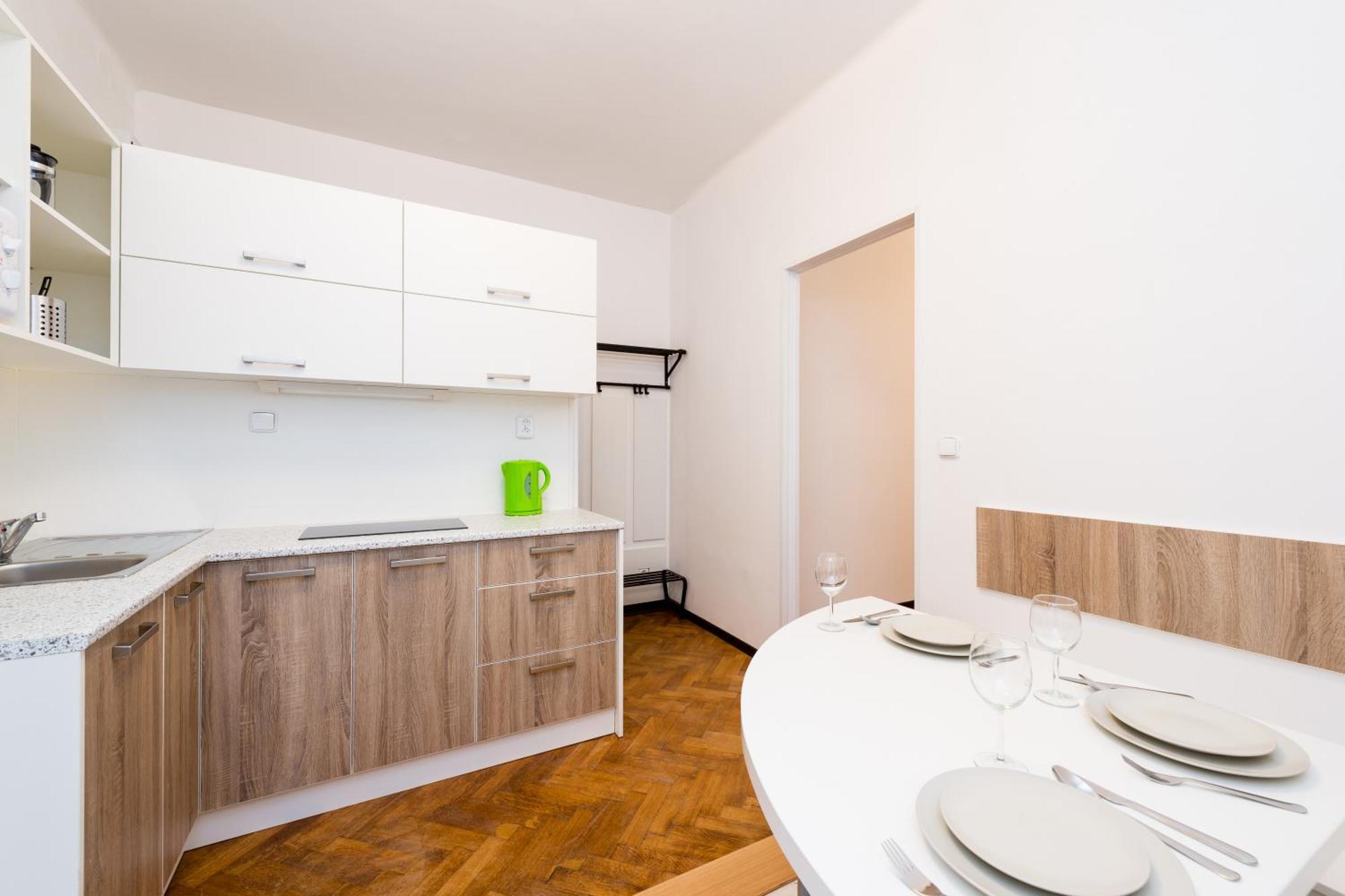 Affordable Navratilova * Prague